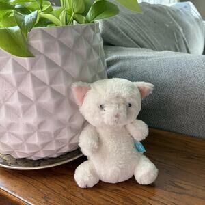 Manhattan Toy Petit Pomme White KITTY CAT Kitten Stuffed Animal Plush 8"